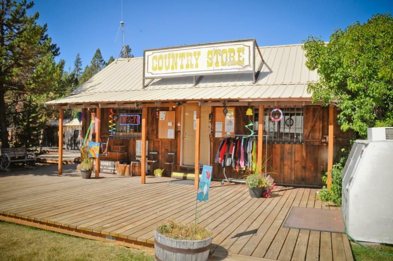 Bend-Sunriver Camping Resort Wheelchair Accessible Yurt 13 Dış mekan fotoğraf