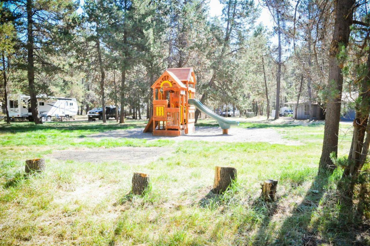 Bend-Sunriver Camping Resort Wheelchair Accessible Yurt 13 Dış mekan fotoğraf
